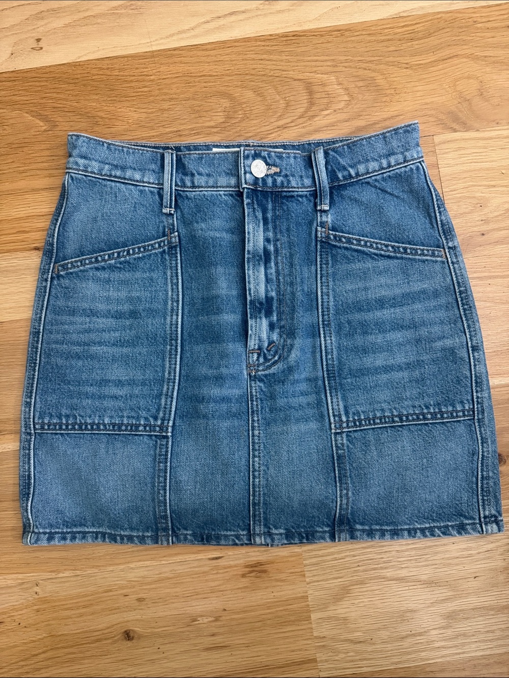 MOTHER The Lineup Swooner Denim Mini Skirt